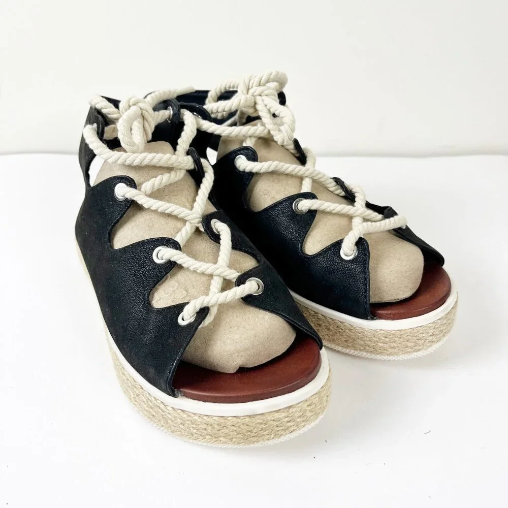 2/$30 MIA Delena Vegan Suede Platform Sandal 7.5 NWOT
